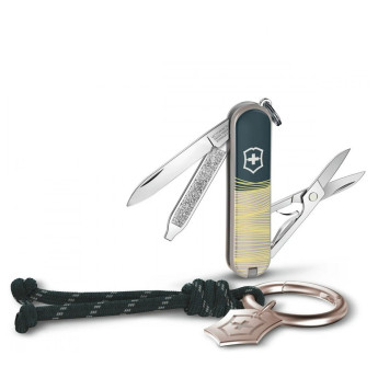 Складной нож VICTORINOX CLASSIC SD NEW YORK STYLE 0.6223.E223